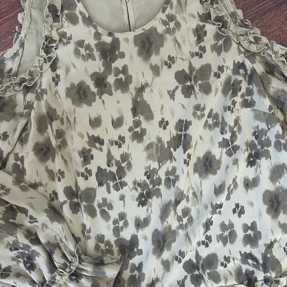 Micheal Kors top - Picture 3 of 4